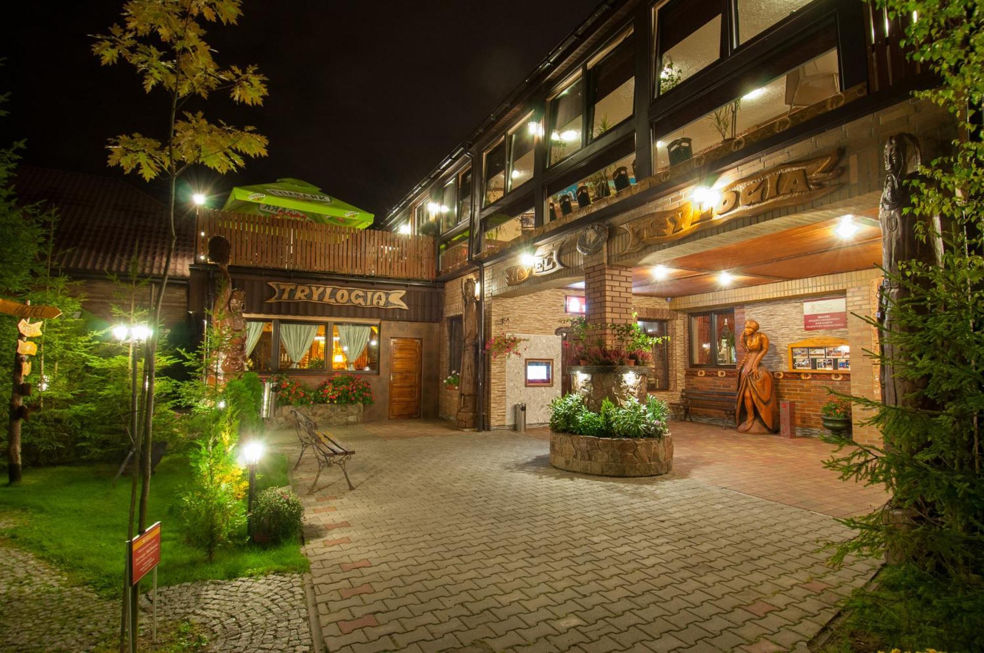 Hotel Trylogia Zielonka  Exterior foto